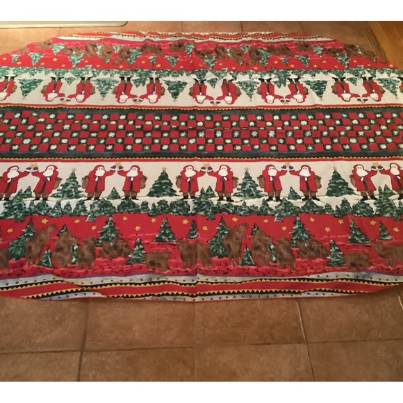 Christmas Santa No Tag Cloth Rectangular 86 x 62” Inches Pre-Owned Tablecloth - Picture 2 of 4